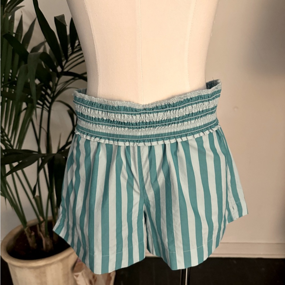 Summer stripe shorts size S